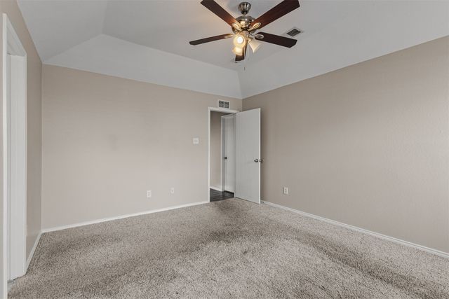 1012 High Crest Drive, Azle, TX 76020