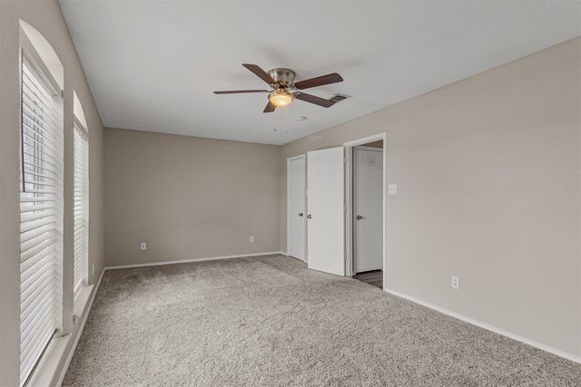 1012 High Crest Drive, Azle, TX 76020