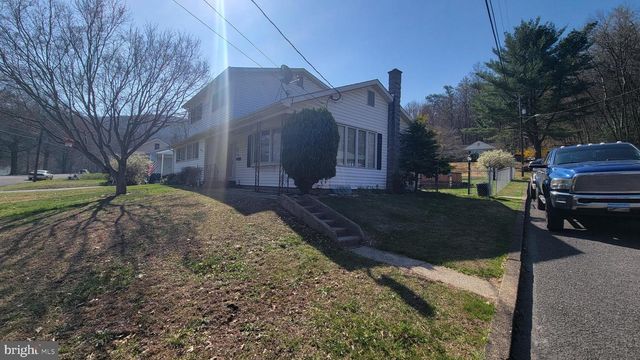 600 PARKVIEW RD, Lykens, PA 17048