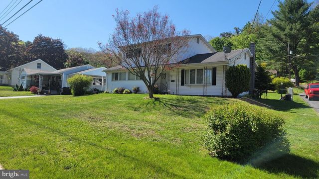 600 PARKVIEW RD, Lykens, PA 17048