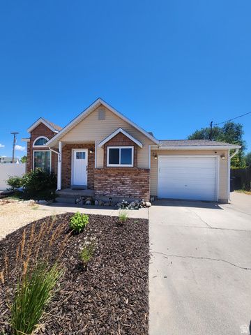 5510 S 4300 W, Hooper, UT 84315
