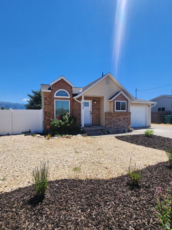 5510 S 4300 W, Hooper, UT 84315