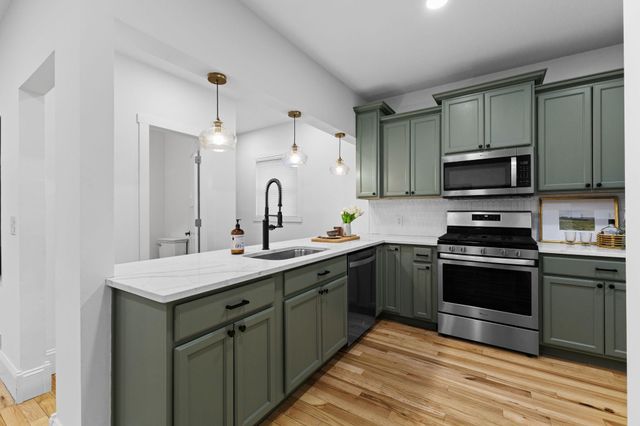 606 Cromwell Avenue, Saint Paul, MN 55104