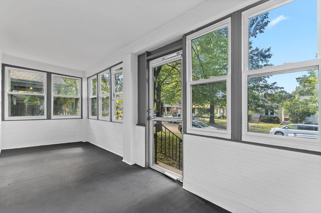 606 Cromwell Avenue, Saint Paul, MN 55104