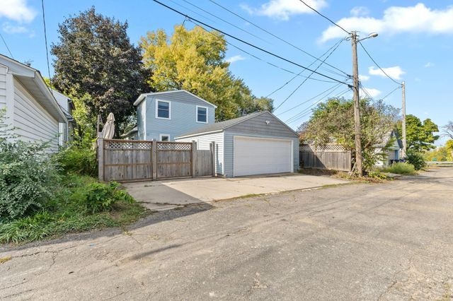 606 Cromwell Avenue, Saint Paul, MN 55104