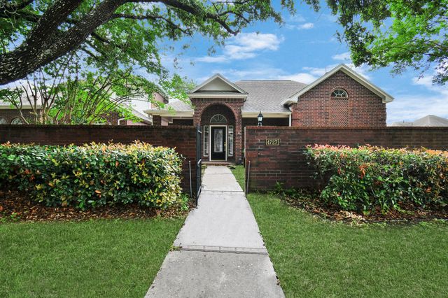 4727 Cashel Castle Drive, Houston, TX 77069