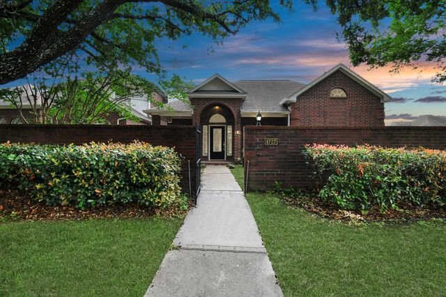 4727 Cashel Castle Drive, Houston, TX 77069