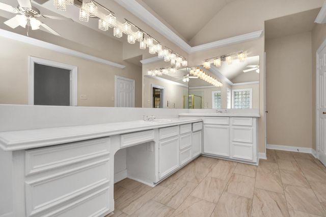 4727 Cashel Castle Drive, Houston, TX 77069