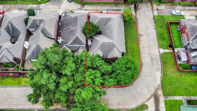 4727 Cashel Castle Drive, Houston, TX 77069