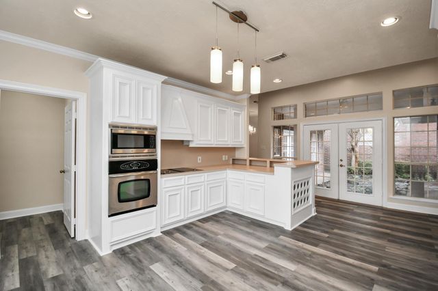 4727 Cashel Castle Drive, Houston, TX 77069