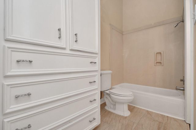 4727 Cashel Castle Drive, Houston, TX 77069