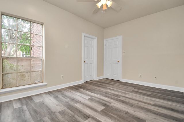 4727 Cashel Castle Drive, Houston, TX 77069
