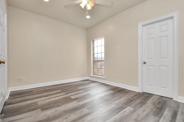 4727 Cashel Castle Drive, Houston, TX 77069
