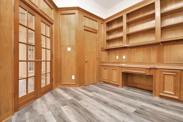 4727 Cashel Castle Drive, Houston, TX 77069