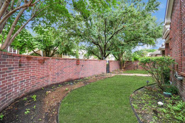 4727 Cashel Castle Drive, Houston, TX 77069