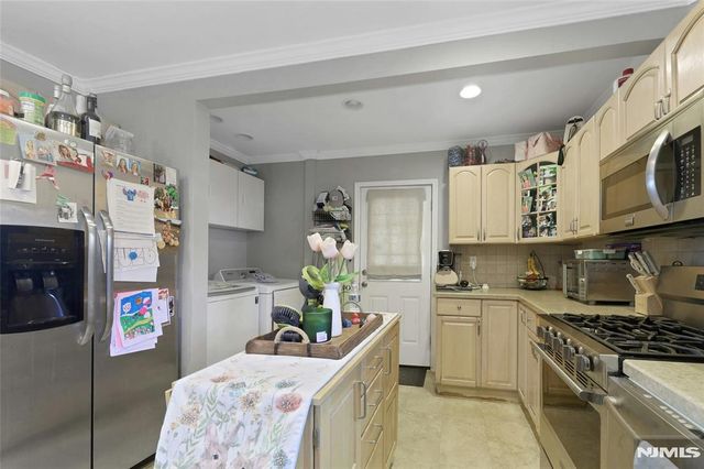 20 Harding Avenue, Pompton Lakes, NJ 07442