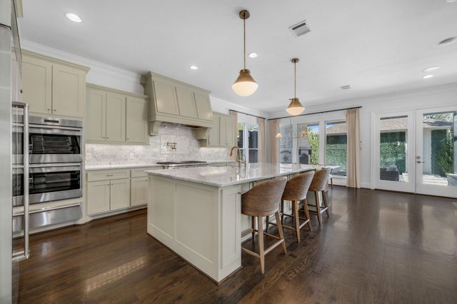 5943 Velasco Avenue, Dallas, TX 75206