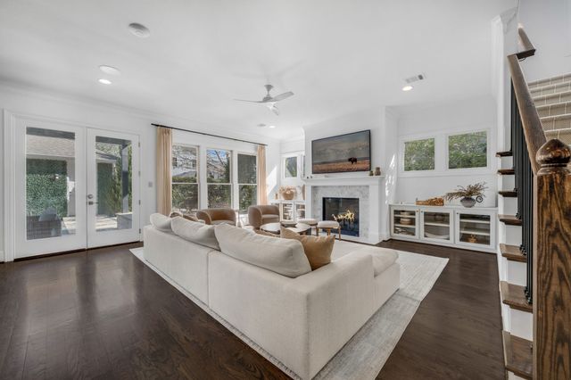 5943 Velasco Avenue, Dallas, TX 75206