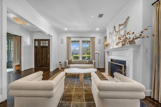 5943 Velasco Avenue, Dallas, TX 75206