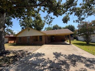 2136 Baywood Drive, Biloxi, MS 39532