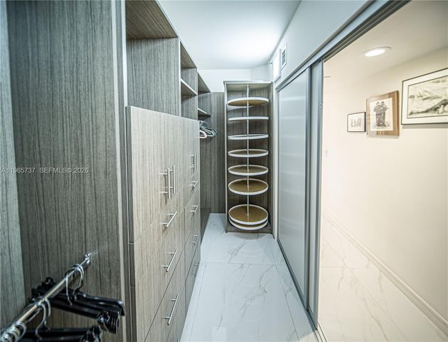 16445 Collins Ave 425, Sunny Isles Beach, FL 33160