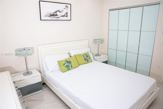 16445 Collins Ave 425, Sunny Isles Beach, FL 33160