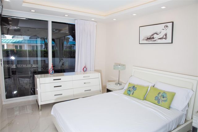 16445 Collins Ave 425, Sunny Isles Beach, FL 33160