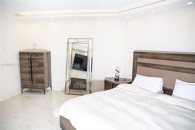 16445 Collins Ave 425, Sunny Isles Beach, FL 33160