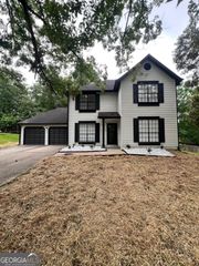 2720 Thornbury Way, Atlanta, GA 30349