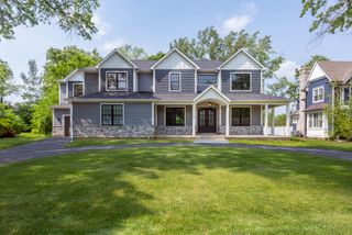 1418 W Maude Avenue, Arlington Heights, IL 60004