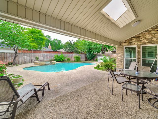 7315 Debbe Drive, Dallas, TX 75252