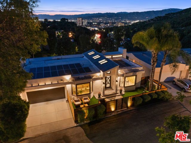 3457 Primera Avenue, Los Angeles, CA 90068