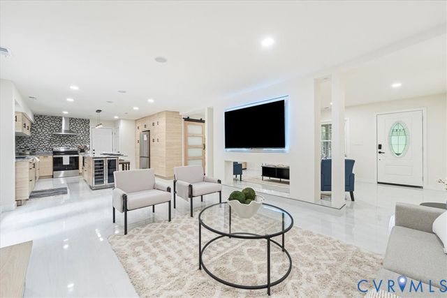 3154 Martin Johnson Rd, Chesapeake, VA 23323