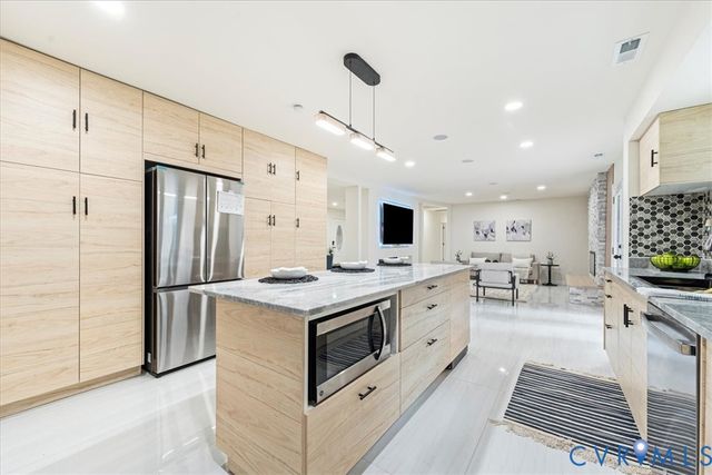 3154 Martin Johnson Rd, Chesapeake, VA 23323