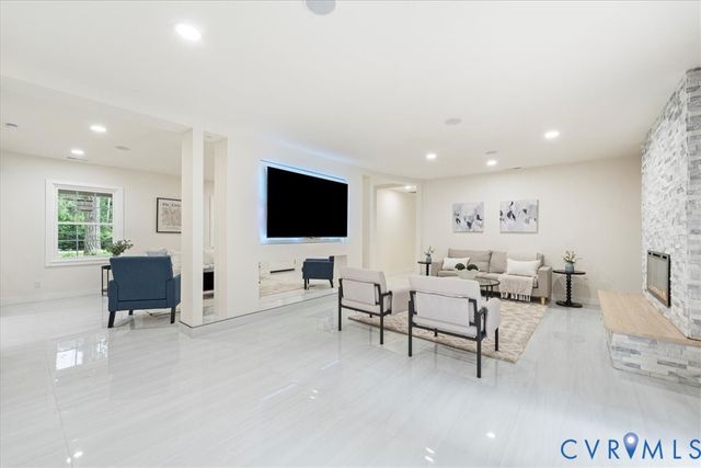 3154 Martin Johnson Rd, Chesapeake, VA 23323