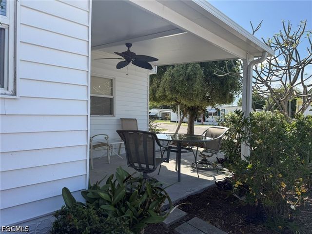 120 Lantern PL, North Fort Myers, FL 33917