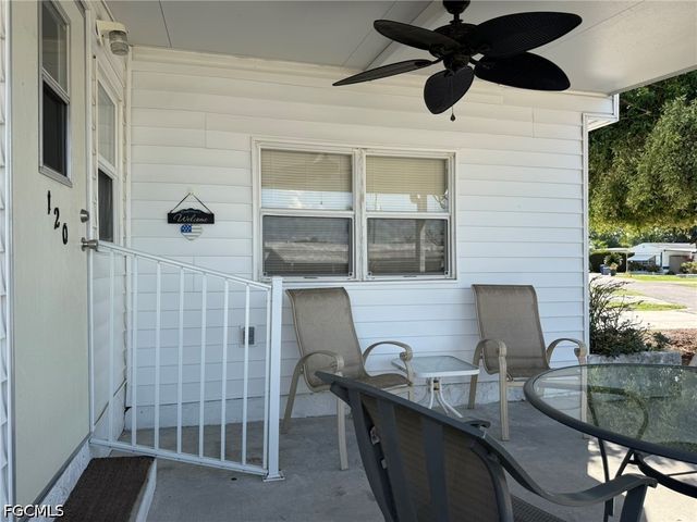 120 Lantern PL, North Fort Myers, FL 33917