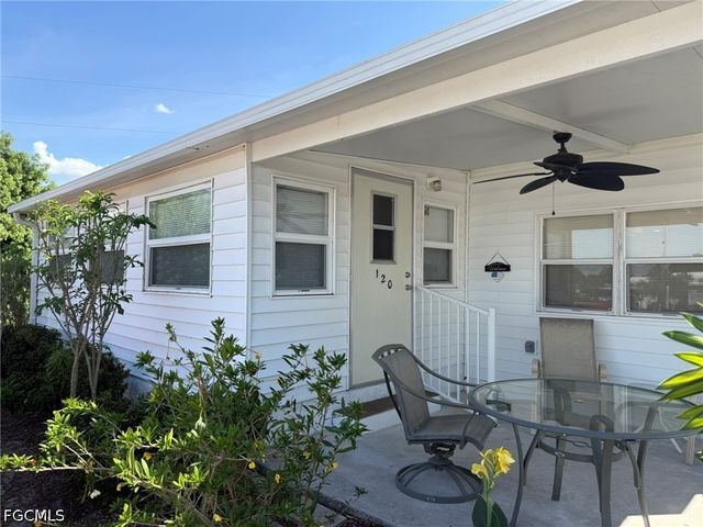 120 Lantern PL, North Fort Myers, FL 33917