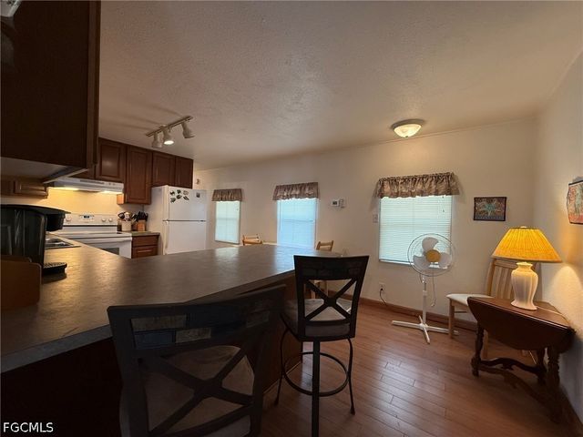 120 Lantern PL, North Fort Myers, FL 33917