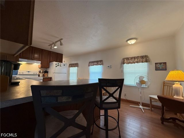 120 Lantern PL, North Fort Myers, FL 33917
