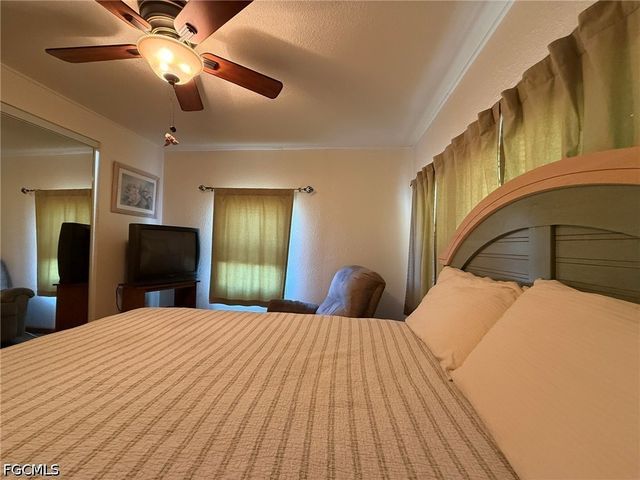 120 Lantern PL, North Fort Myers, FL 33917