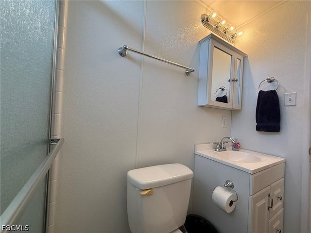 120 Lantern PL, North Fort Myers, FL 33917
