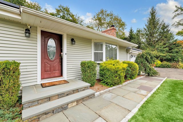 4874 Madison Avenue, Trumbull, CT 06611