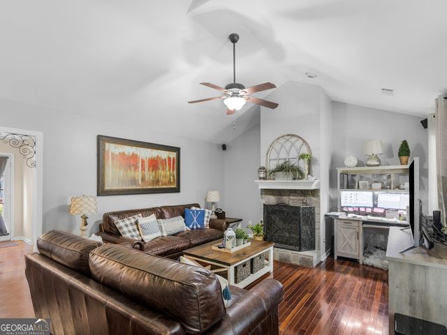 305 Annie Lane, Locust Grove, GA 30248