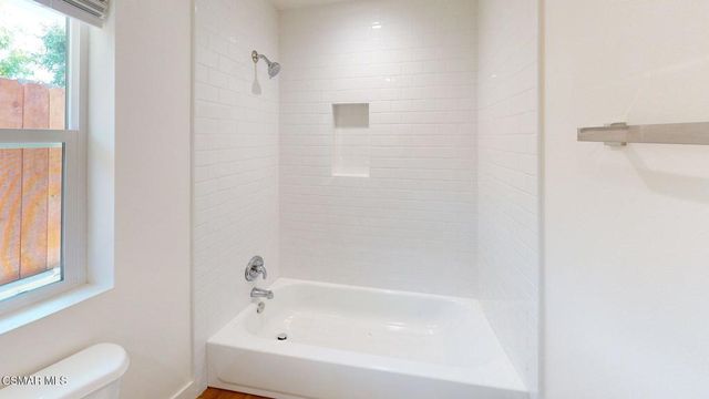 936 Calle Pensamiento B, Thousand Oaks, CA 91360