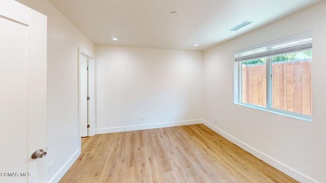 936 Calle Pensamiento B, Thousand Oaks, CA 91360