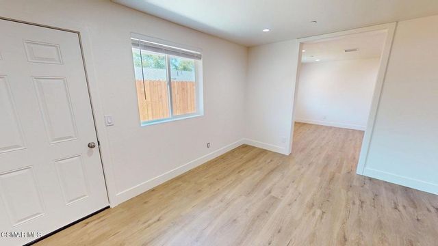 936 Calle Pensamiento B, Thousand Oaks, CA 91360