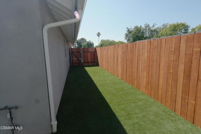 936 Calle Pensamiento B, Thousand Oaks, CA 91360