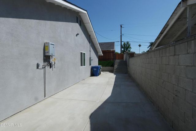 936 Calle Pensamiento B, Thousand Oaks, CA 91360