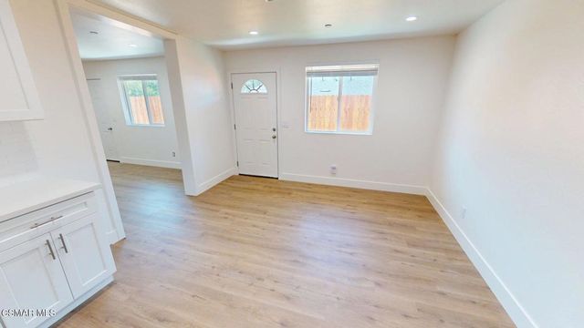 936 Calle Pensamiento B, Thousand Oaks, CA 91360